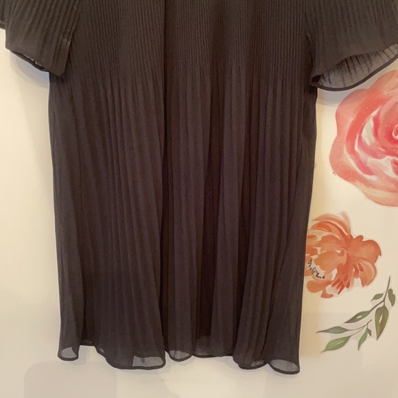 Michael Kors black shiffon pleated short sleeve top - Picture 2 of 4